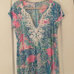 Lilly Pulitzer Etta v neck short sleeved knit dresses. XL. Excellent condition